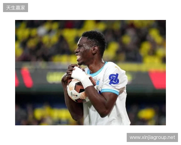 水晶宫vs利兹联:布伦南-约翰逊、伊斯梅拉-萨尔首发,卡尔弗特-勒温、卢卡斯-恩梅加出战